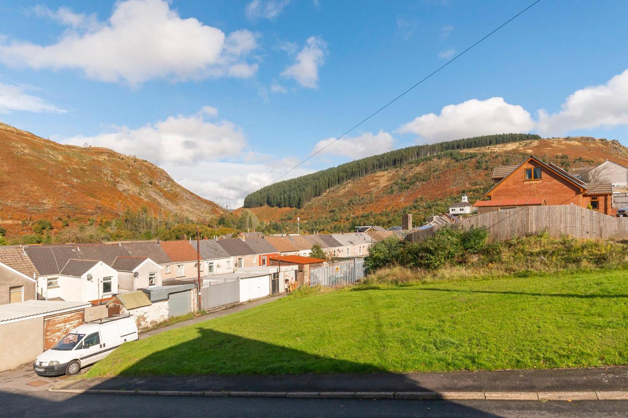 The Space Large House In Afan Forest Bike Park By Staystaycations Port Talbot Bagian luar foto