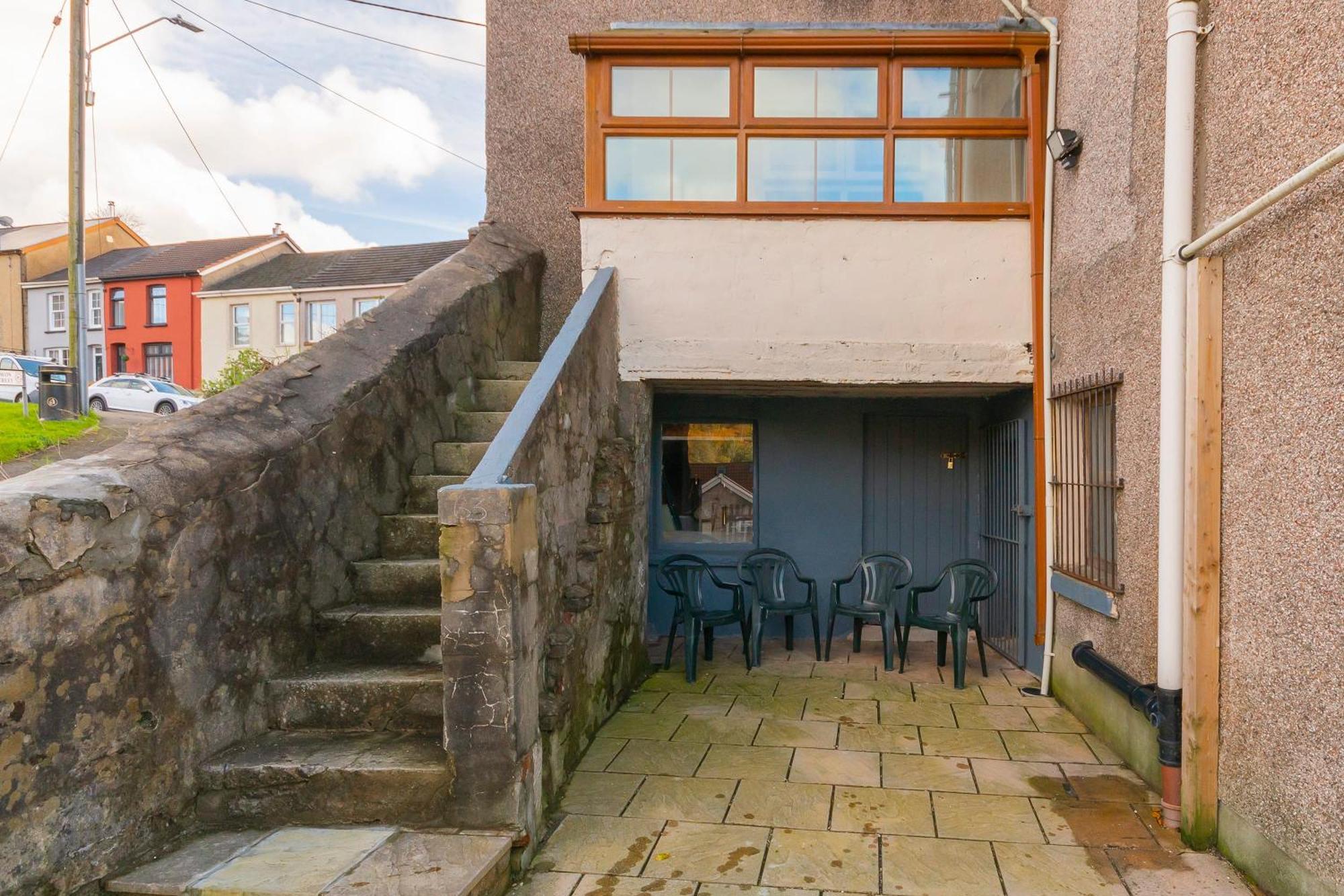 The Space Large House In Afan Forest Bike Park By Staystaycations Port Talbot Bagian luar foto